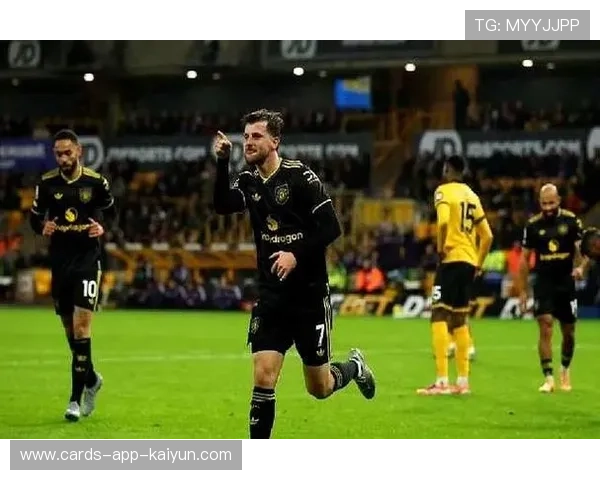 英超焦点：曼联逆袭狼队，B费双响助力争四